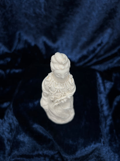 Vintage Chinese Porcelain Guanyin Figurine - White Bodhisattva of Compassion