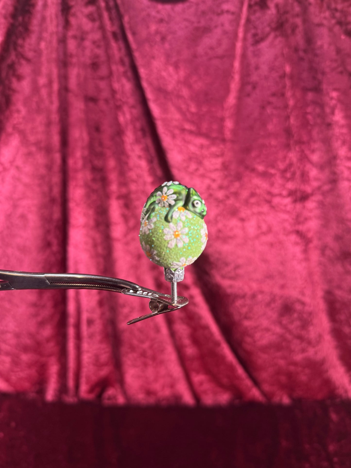 Vintage Christmas - Handblown Glass Clip On Ornament - Green Chameleon and Daisies - Patricia Breen - Poland