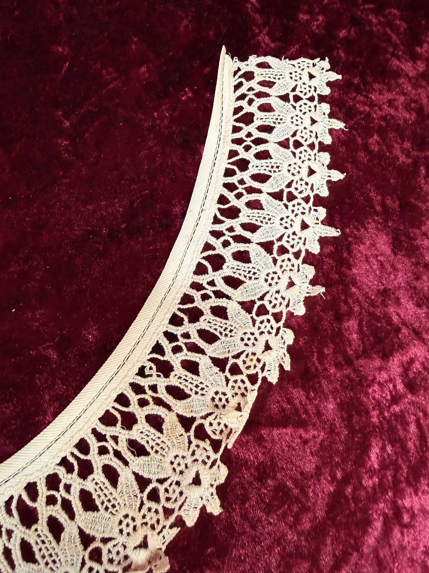 Vintage Lace Collar – Floral Openwork Peter Pan Style