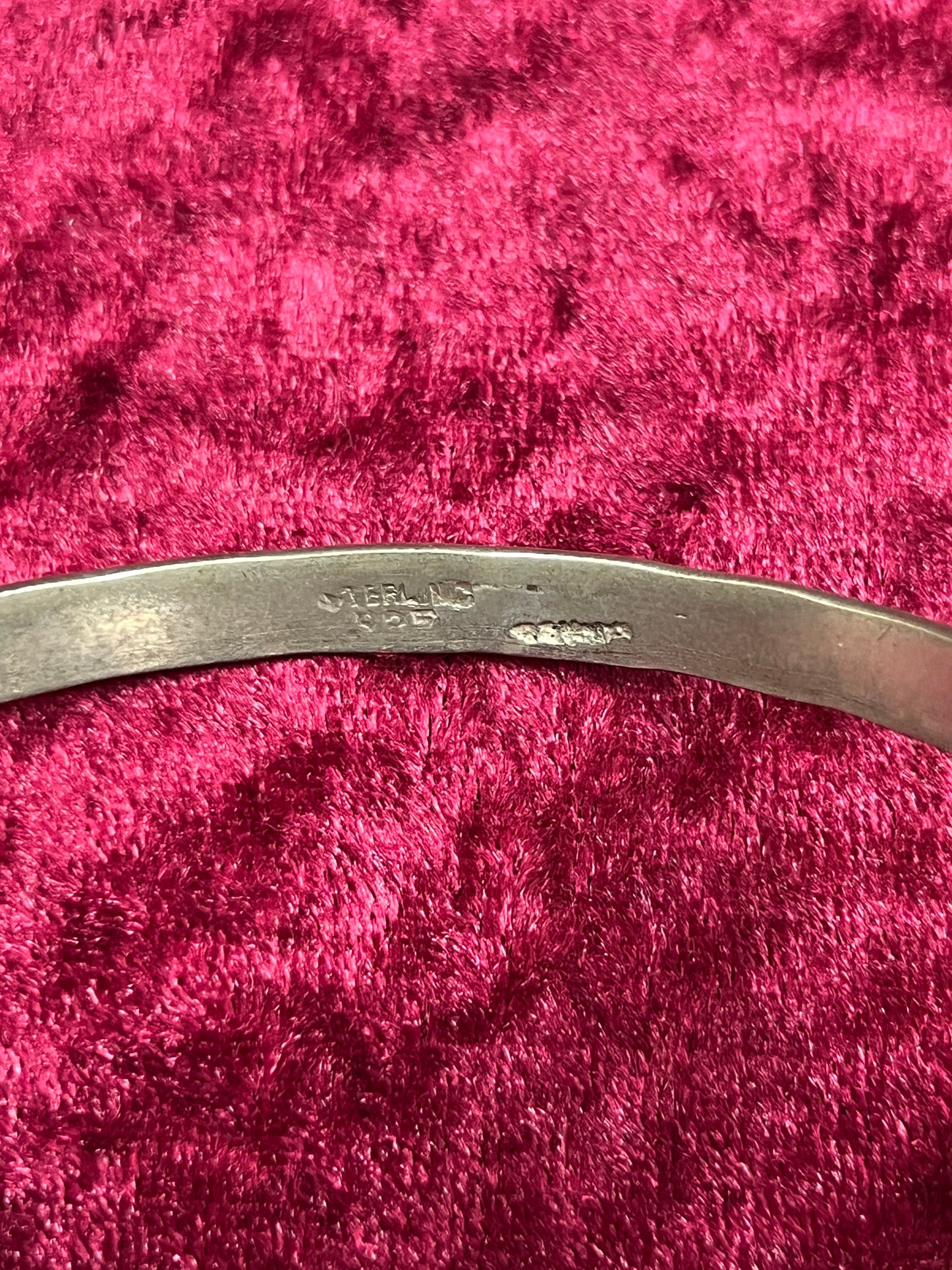 Vintage Jewelry - Bangle Bracelet - 925 Sterling Silver - Stamped Eagles - Mexico