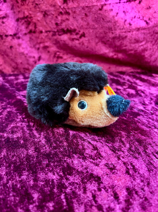 Vintage Collectibles - Miniature Stuffed Toy - Joggi The Hedgehog - 1456/09 - Steiff - Germany