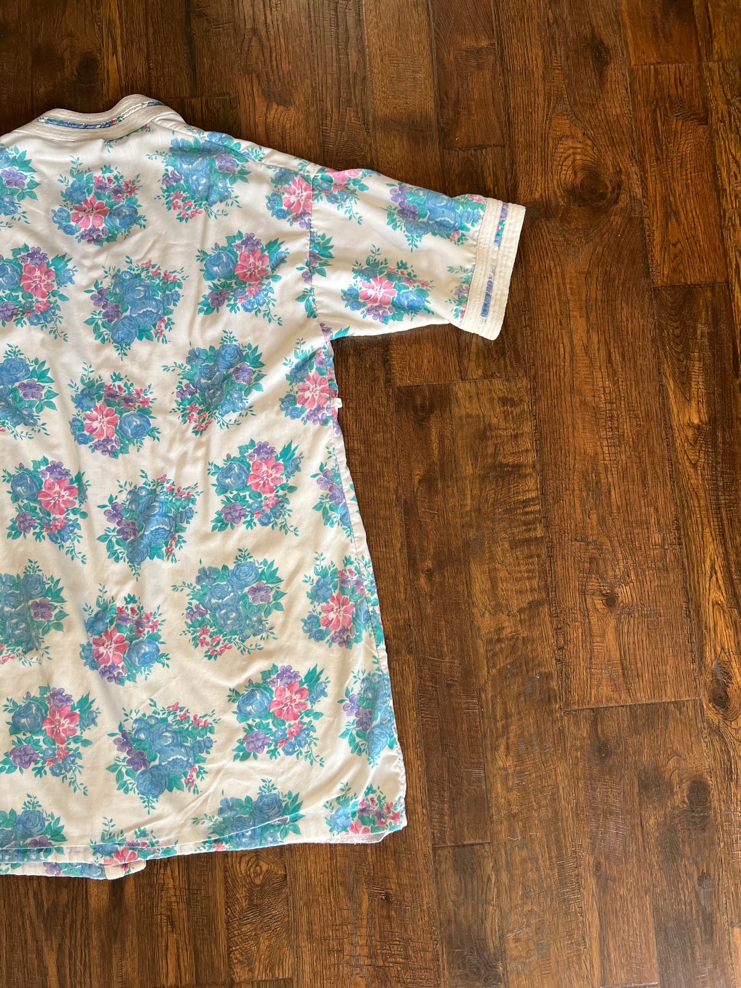 Vintage Clothing - Terrycloth Bath Robe - Blue Rose Clusters - Michele of Miami - Small / Medium