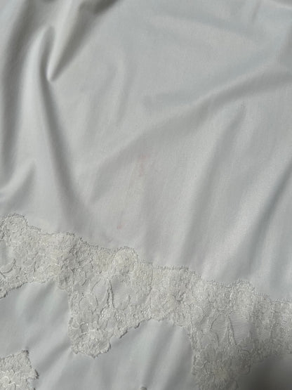 Vintage Clothing - Knee Length Skirt Slip - White - Floral Lace Detail - Medium - Van Raalte