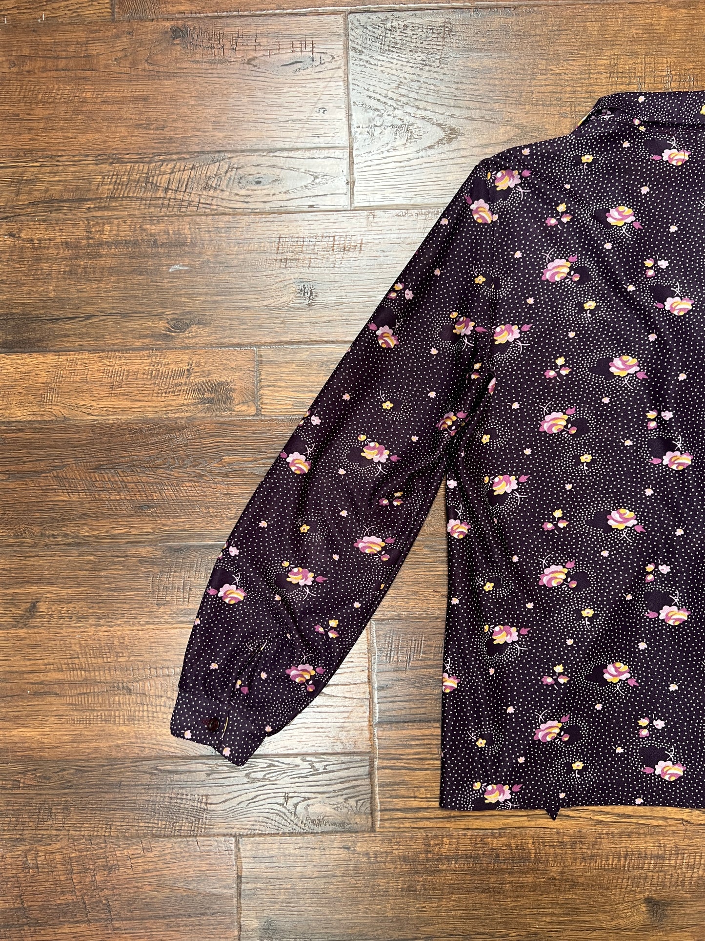 Vintage Clothing - 1970s Polyester Tie-Neck Blouse - Flower Clusters on Purple - Ecco Bay - Medium