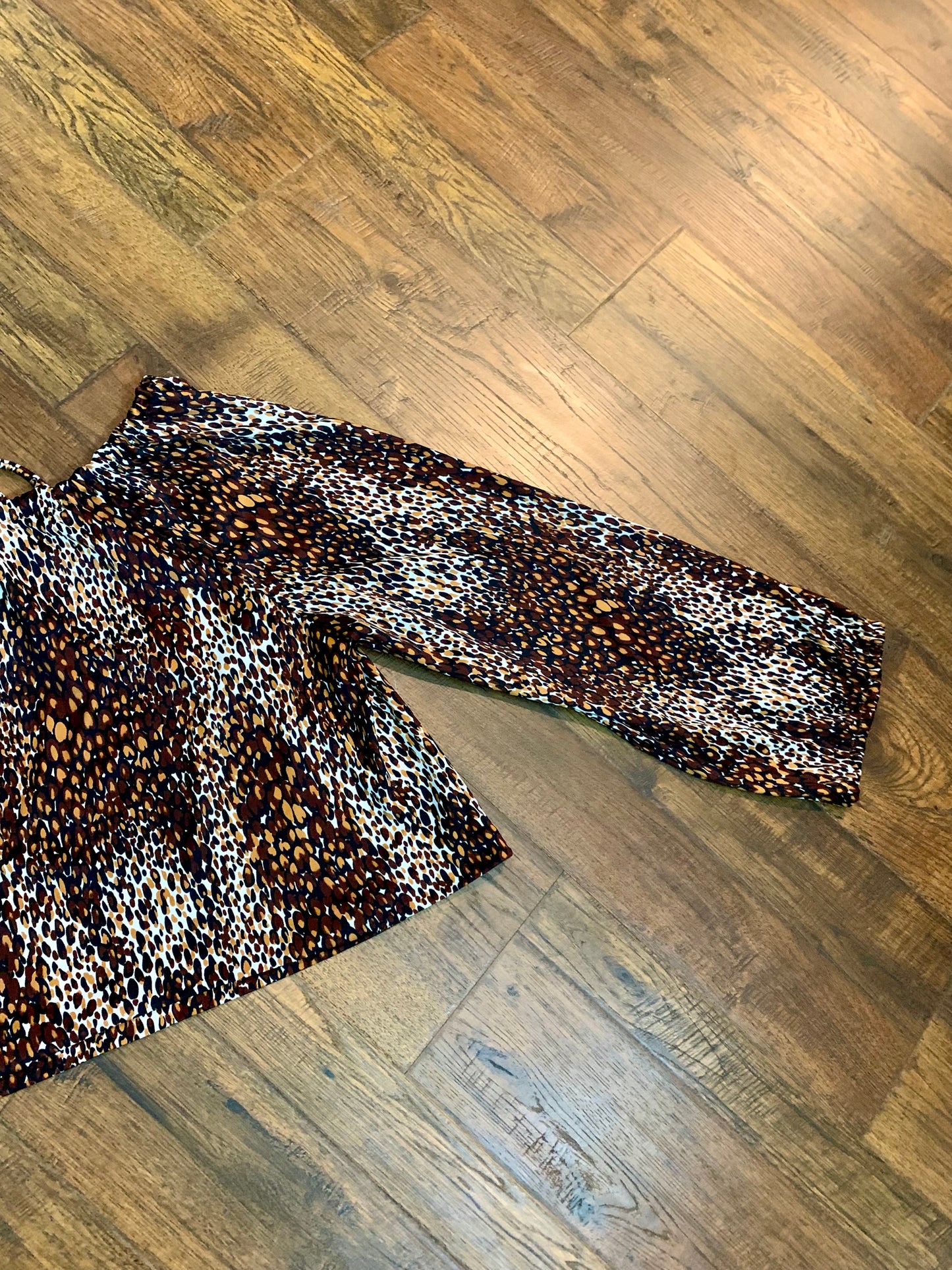 Retro 1970s Tomorrow's Dream Off Shoulder Bell Sleeve Blouse - Abstract Cheetah Print - Medium