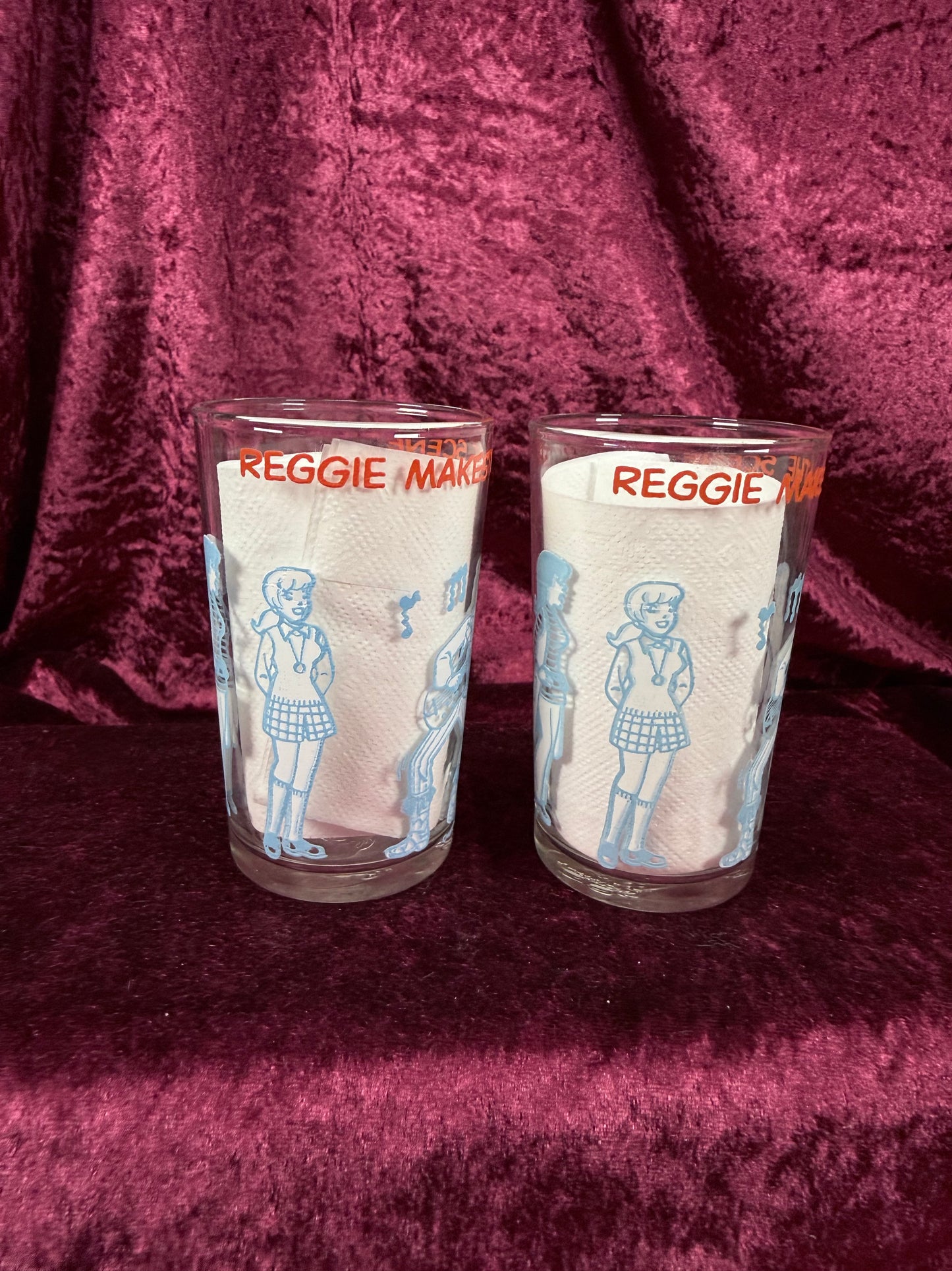 Vintage Archie Comics Glass Tumbler Set – Reggie & Veronica Makes the Scene Pair