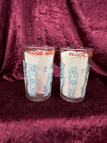 Vintage Archie Comics Glass Tumbler Set – Reggie & Veronica Makes the Scene Pair