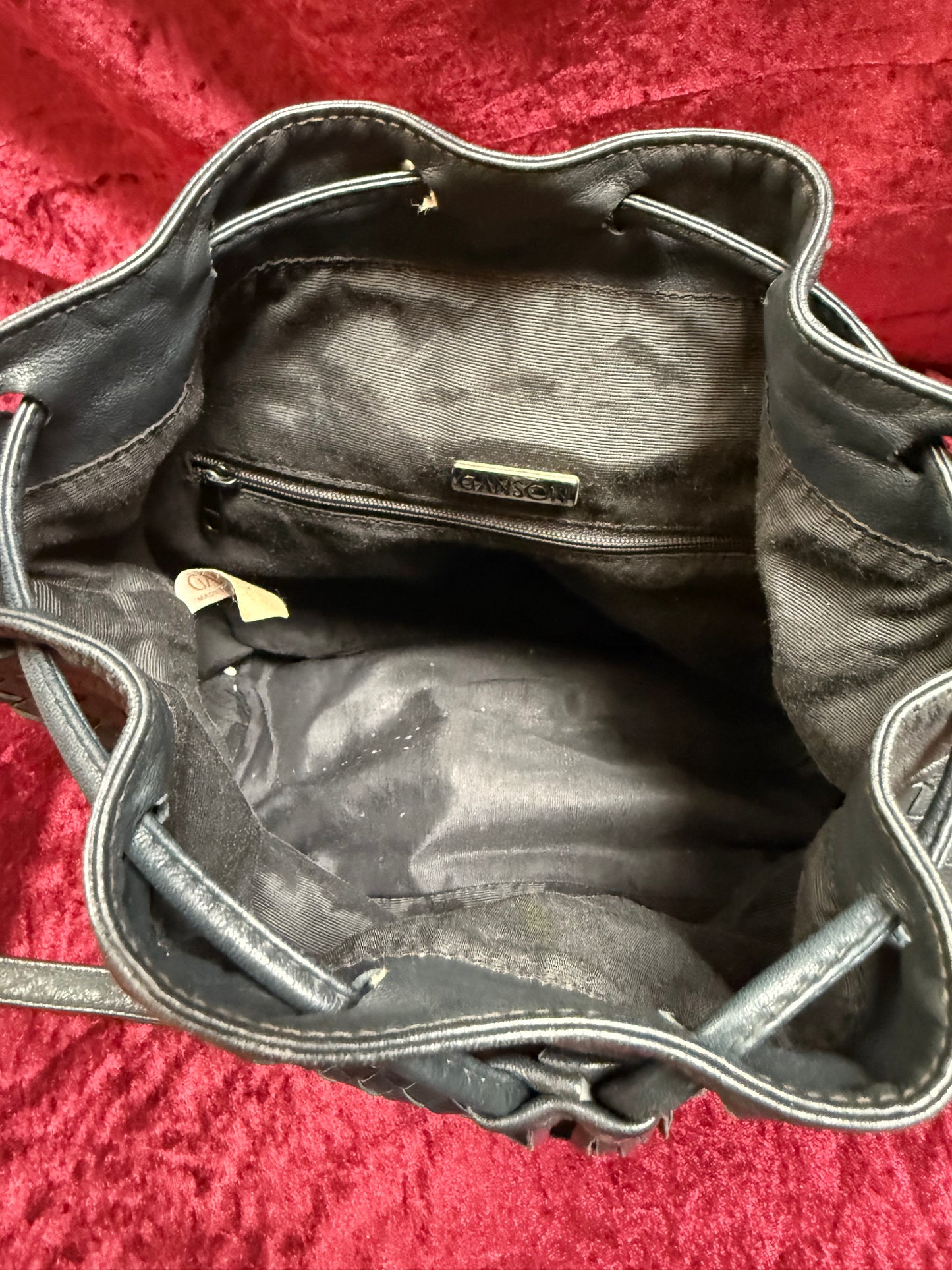 Vintage Accessories - Crossbody Bucket Bag Purse - Black Woven Leather - Ganson