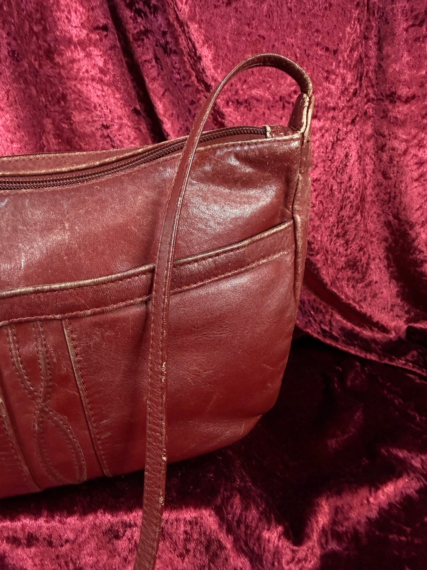 Vintage Accessories - Genuine Leather Crossbody Purse / Shoulder Bag - Burgundy - Toni