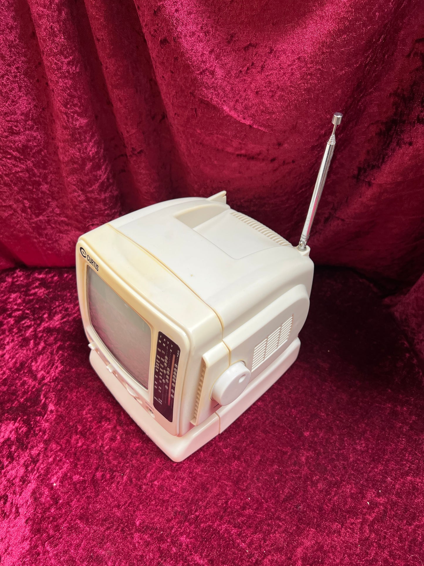 Vintage Electronics - Portable Black & White TV / Radio - 5" - Curtis