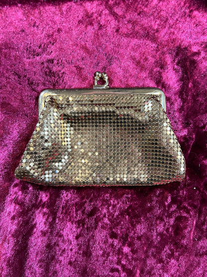 Vintage Accessory - Coin Purse - Gold Metal Mesh - Kiss Lock Closure - Whiting & Davis Co.