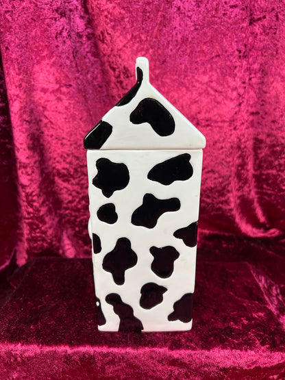 Vintage Ceramic Cookie Jar – Cow Print Milk Carton Design