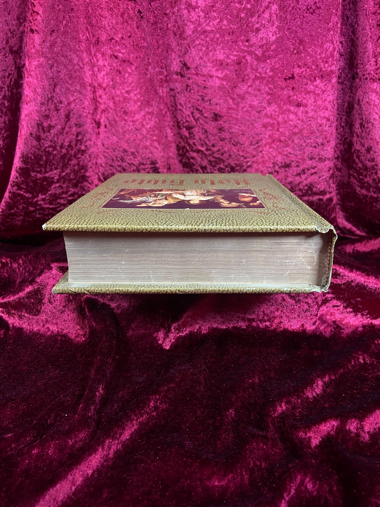 Vintage New American Holy Bible - 1974-1975 Catholic Illustrated Hardcover