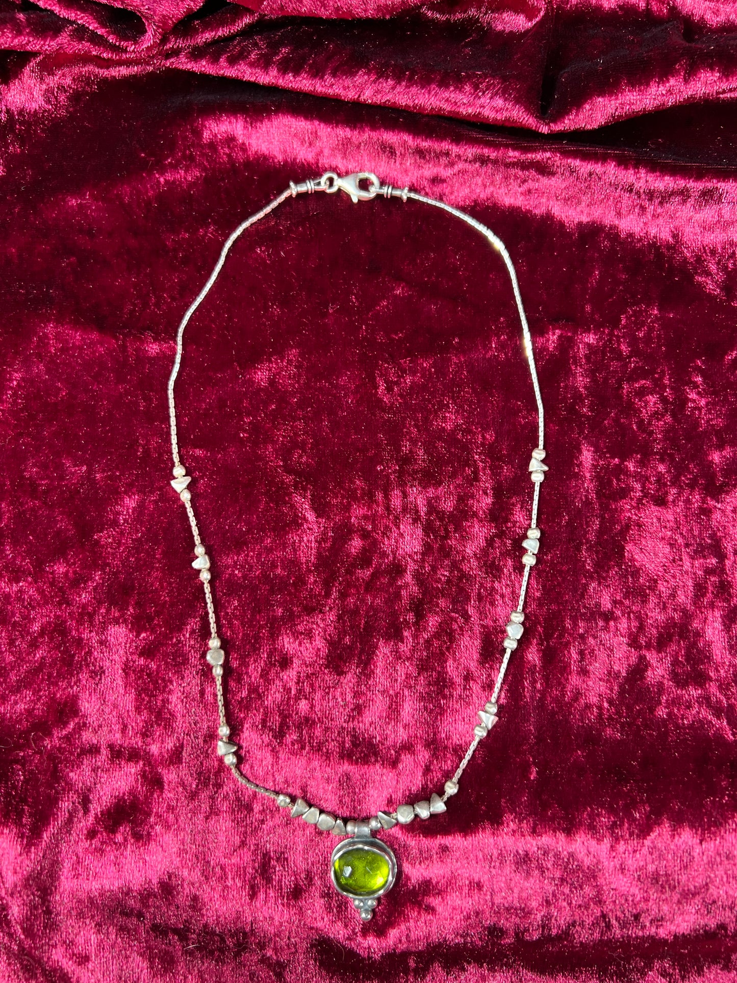 Vintage Jewelry - Dainty Necklace - 925 Silver - Cut Green Glass Pendant - Silpada