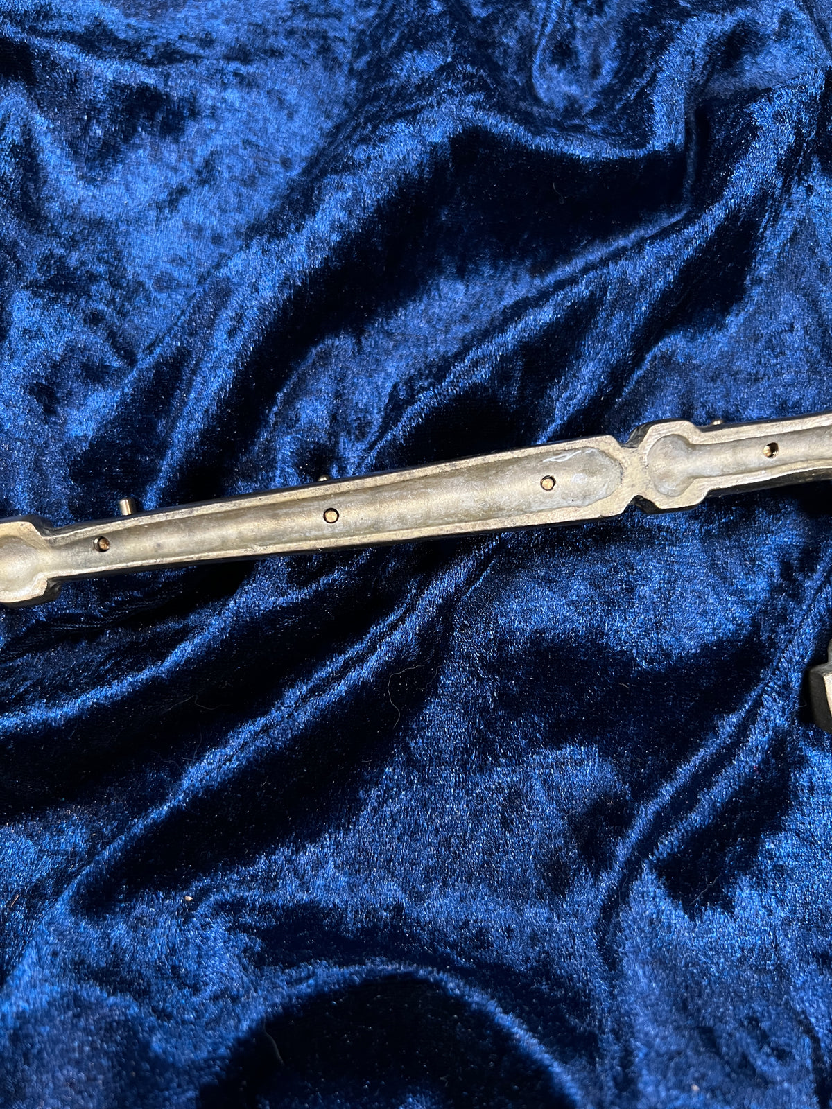 Vintage Brass Key Holder - Oversized Skeleton Key Five Hook Wall Rack