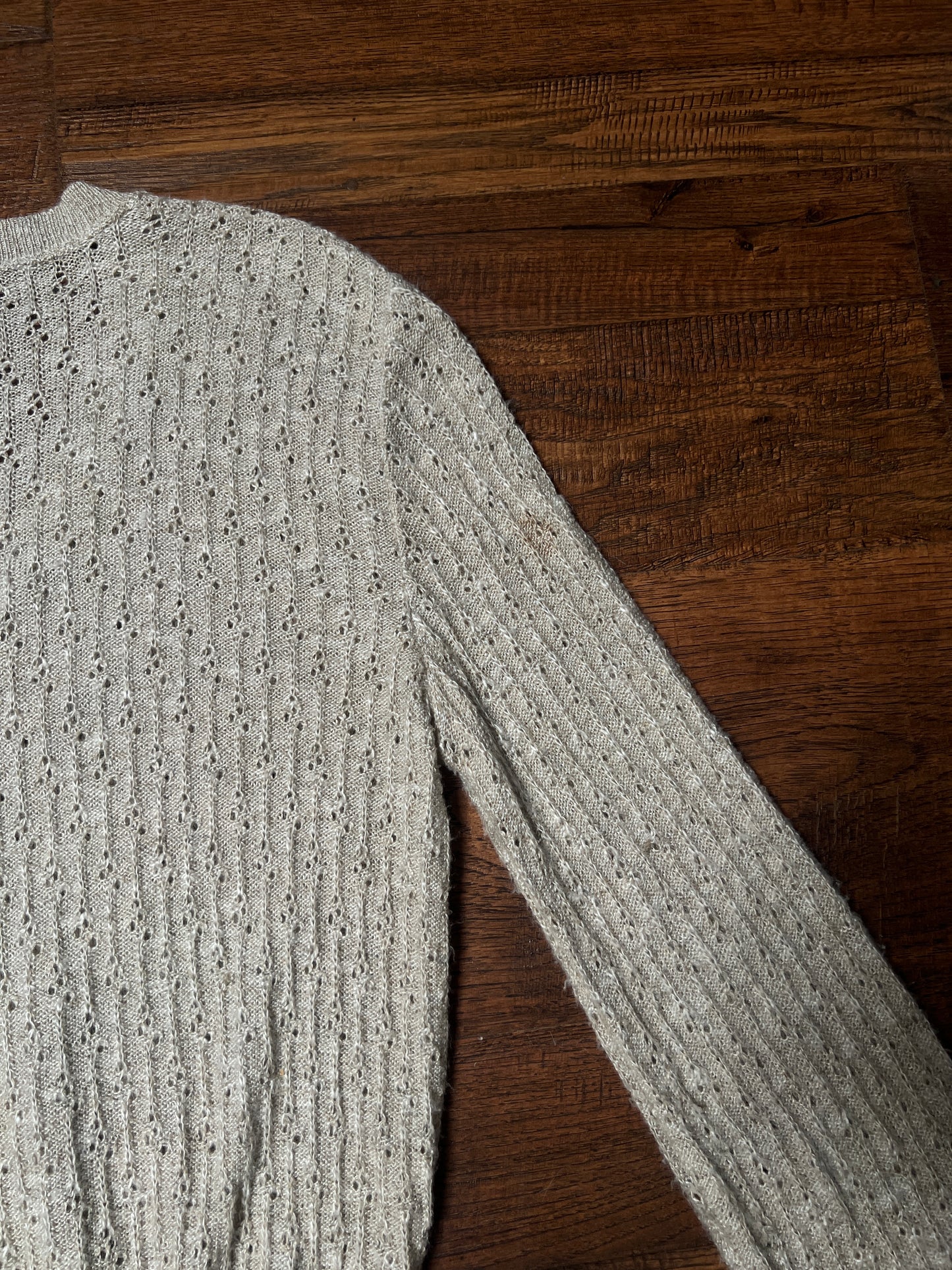 Vintage Penrose Lightweight Knit Sweater – Beige V-Neck Pullover – Medium