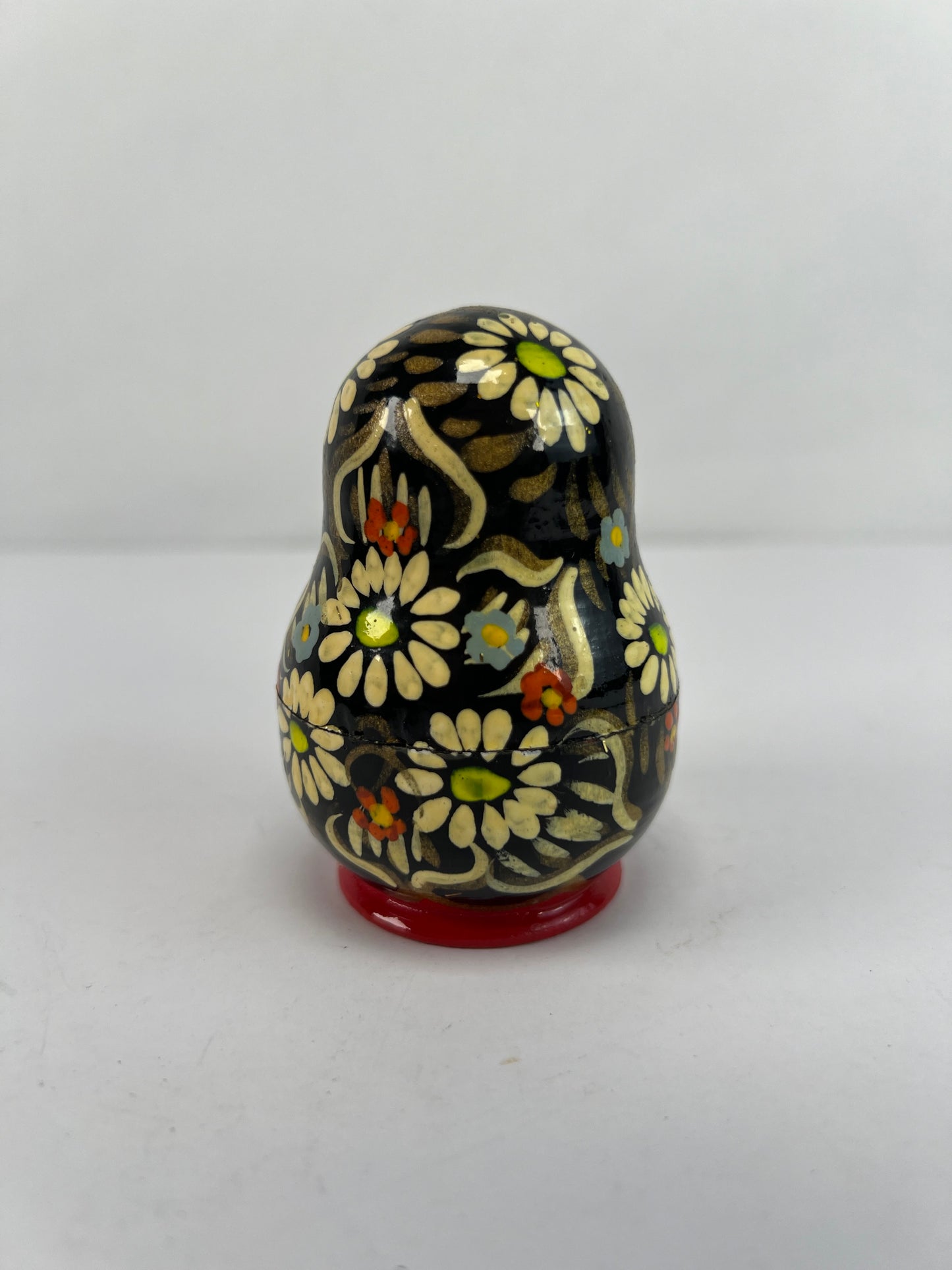 Vintage Trinkets - Russian Matryoshka Nesting Dolls - Black & Gold - Unsigned