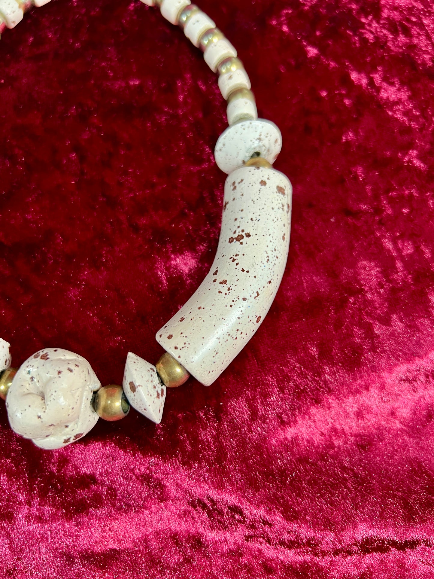 Vintage Jewelry - Chunky Costume Necklace - Faux Pebbled Rocks - 16"