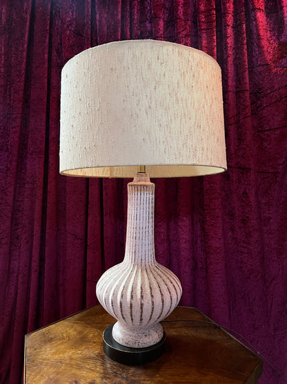 Vintage Ceramic Table Lamp - Pink Ribbed Urn Base Mid Century Modern