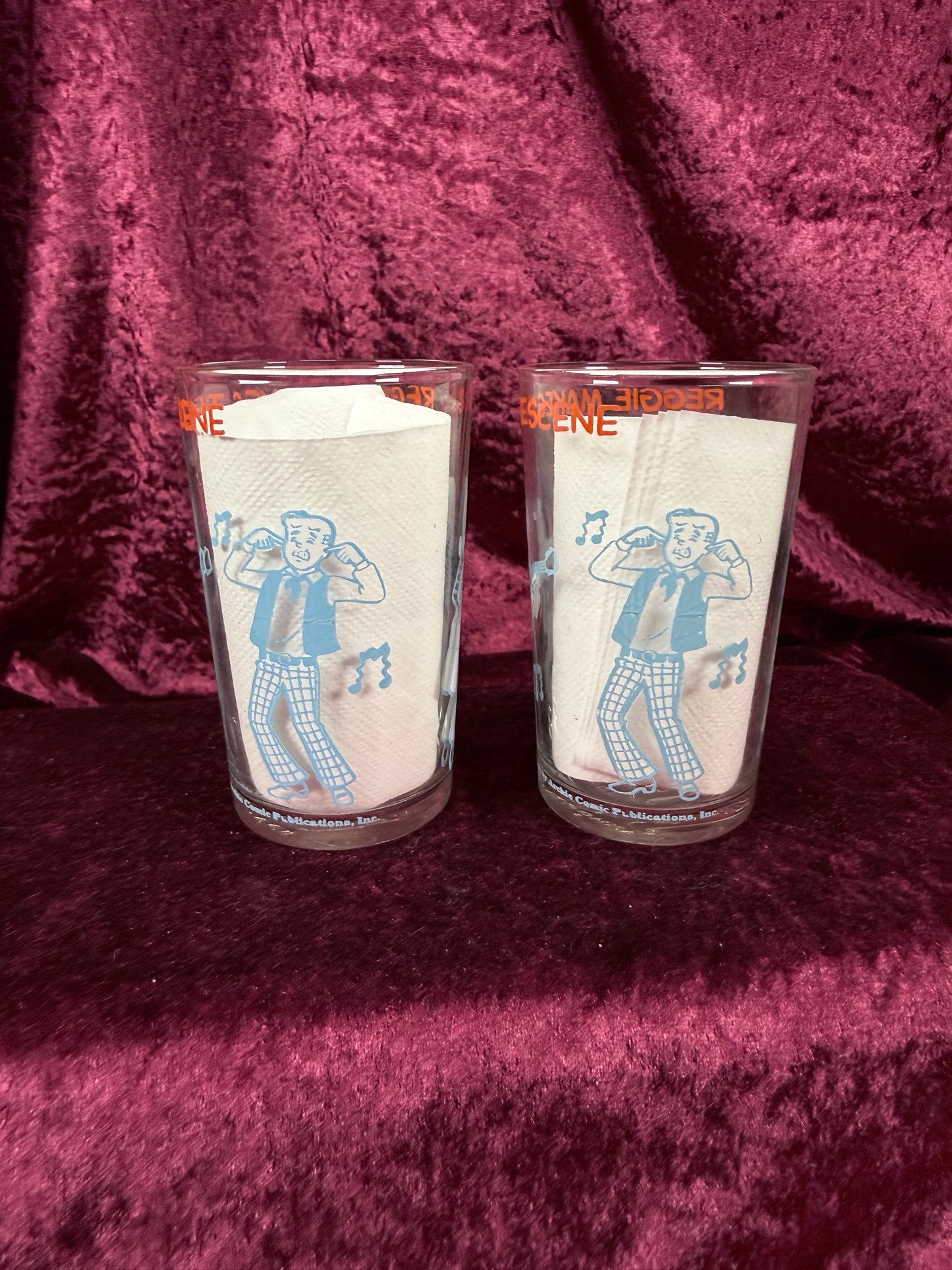 Vintage Archie Comics Glass Tumbler Set – Reggie & Veronica Makes the Scene Pair