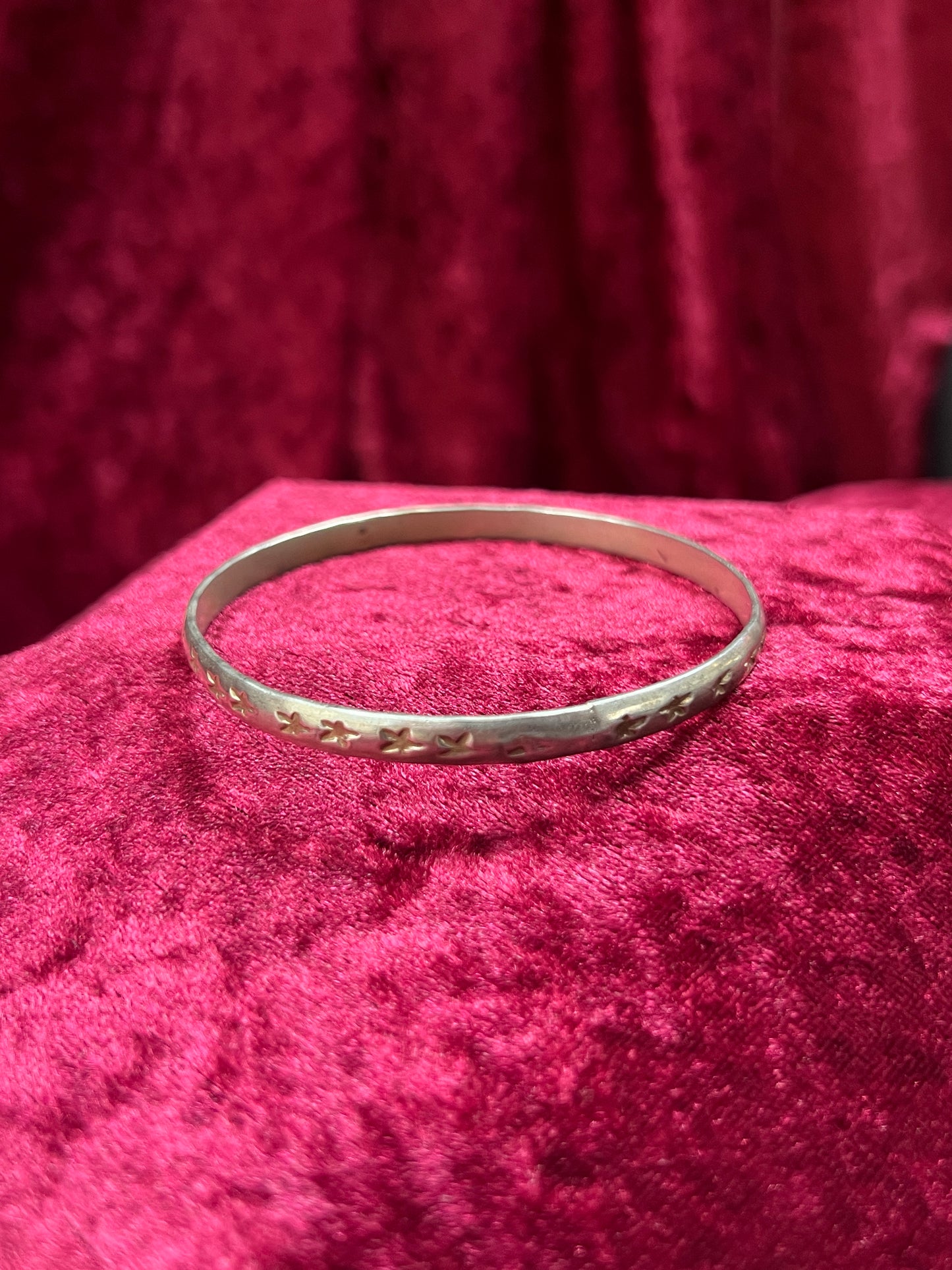Vintage Jewelry - Bangle Bracelet - 925 Sterling Silver - Stamped Stars
