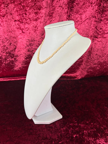 Vintage Jewelry - Necklace - Faux Pearls - Graduated