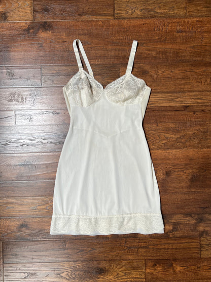 Vintage Clothing - Above Knee Dress Slip - Off White - Lace Bust - Small - Shar-Loo Trillium