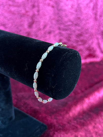 Vintage Jewelry - Bracelet - Gold Tone - Dainty Faux Pearls - 7.25"