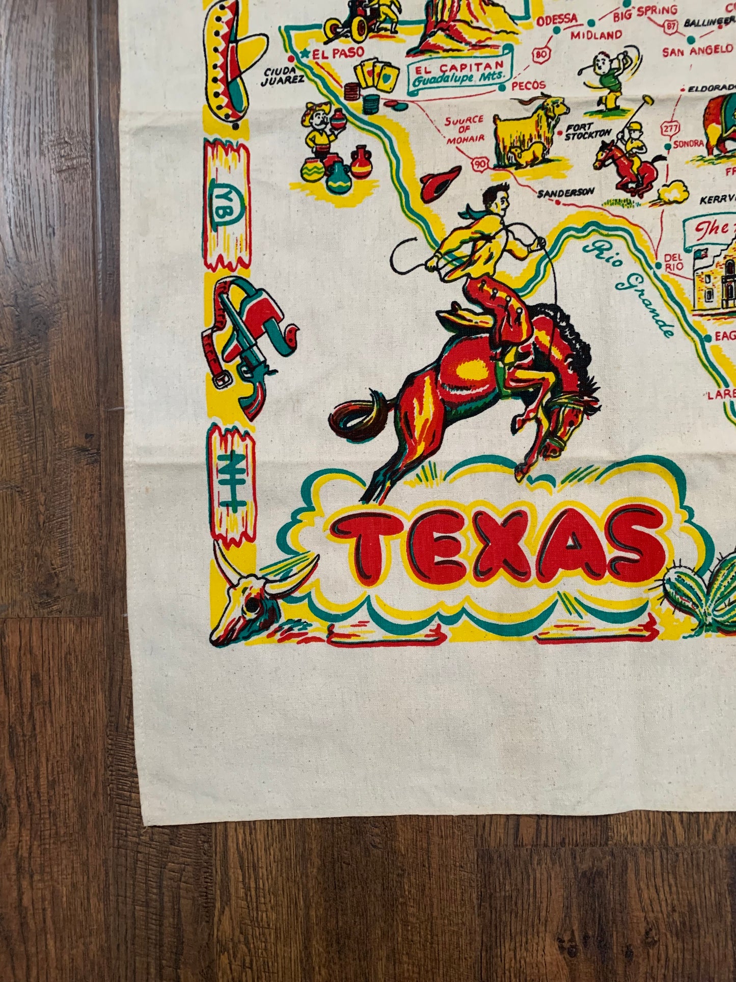 Vintage Souvenir - Wall Hanging Linen Tablecloth - Texas State Map - 1950s