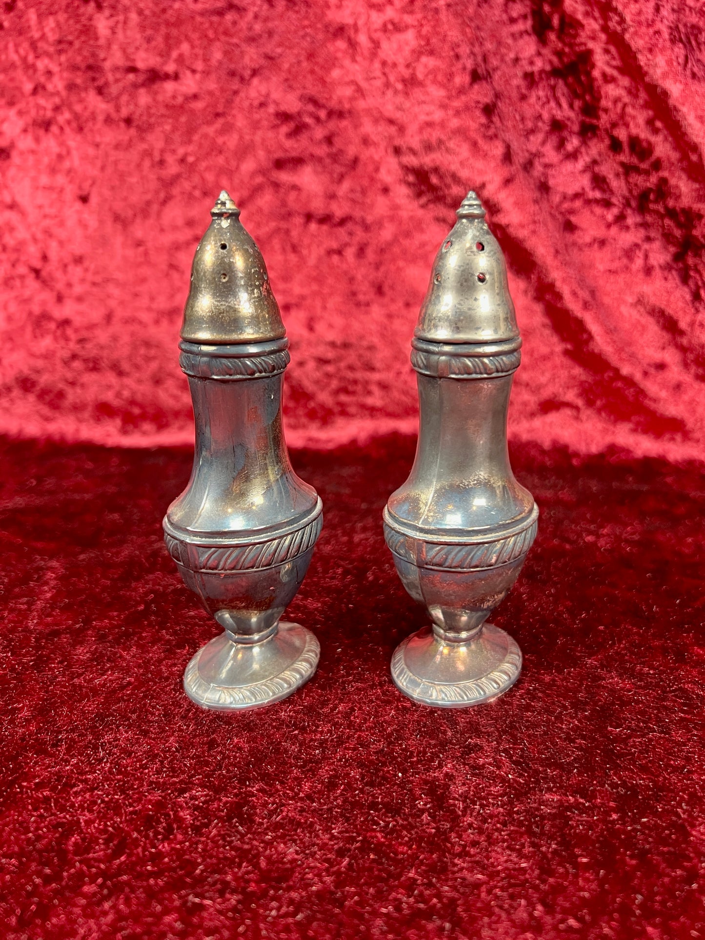 Vintage Silverplate Salt & Pepper Shakers – Rope Trim Pedestal Pair - Poole Silver Co. - 547