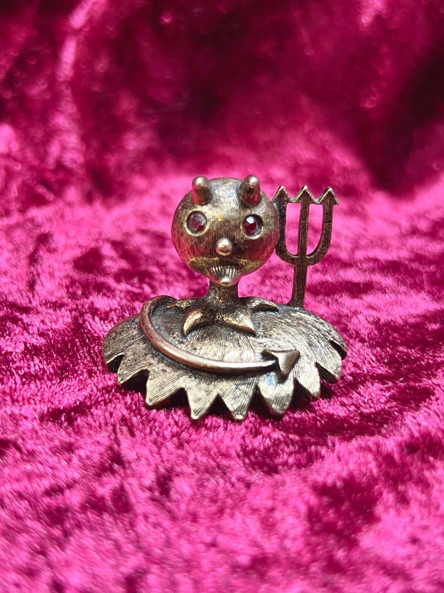 Vintage Jewelry - Rare Costume Jewelry Brooch - The Devil On Your Shoulder - Tortolani