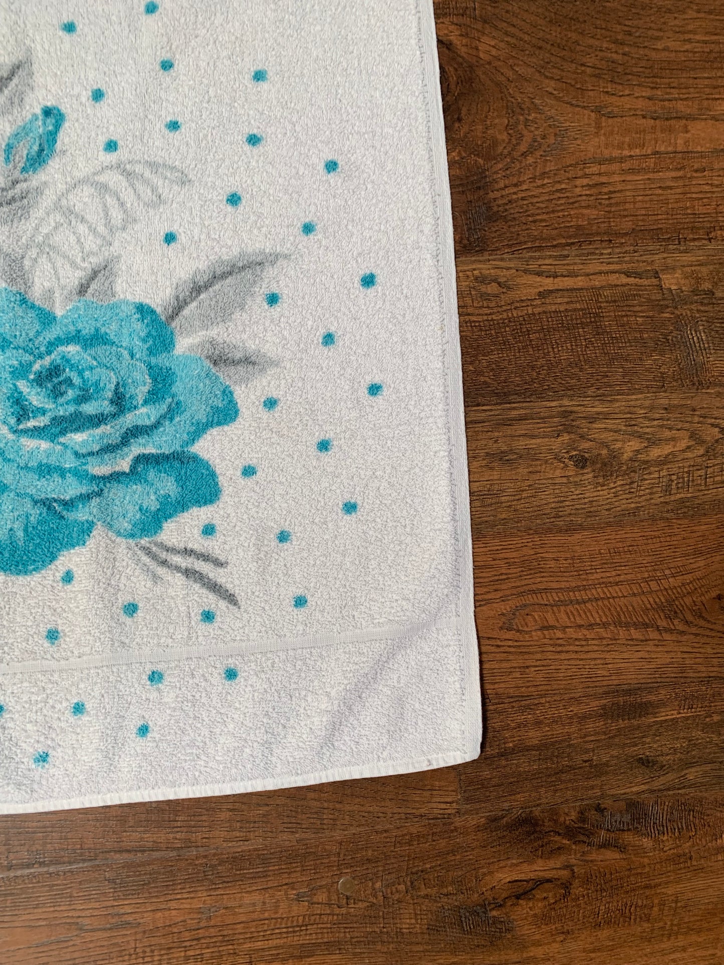 Vintage Pacific Supersorb Bath Towel - Teal Rose & Polka Dot
