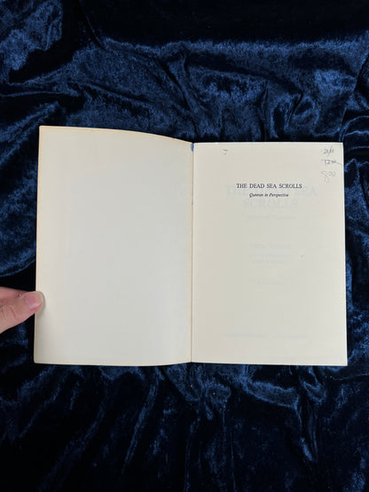 Vintage 1985 Dead Sea Scrolls Book – Qumran in Perspective by Geza Vermes
