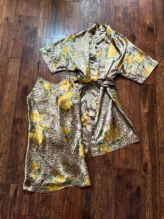 Vintage Robe and Nightgown Nightwear Set - Animal and Yellow Rose Print - Night Essence