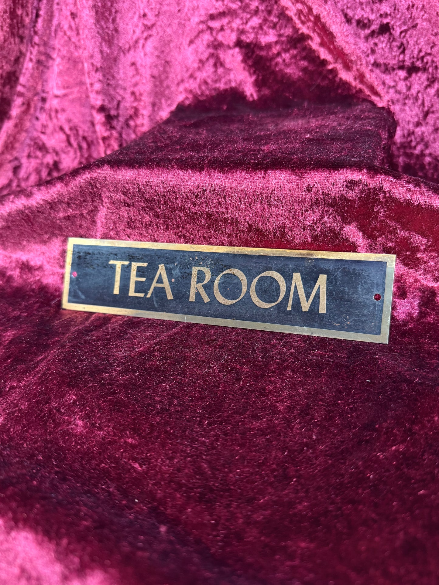 Vintage Metal Wall Sign – Tea Room Novelty Plaque - Black and Brass