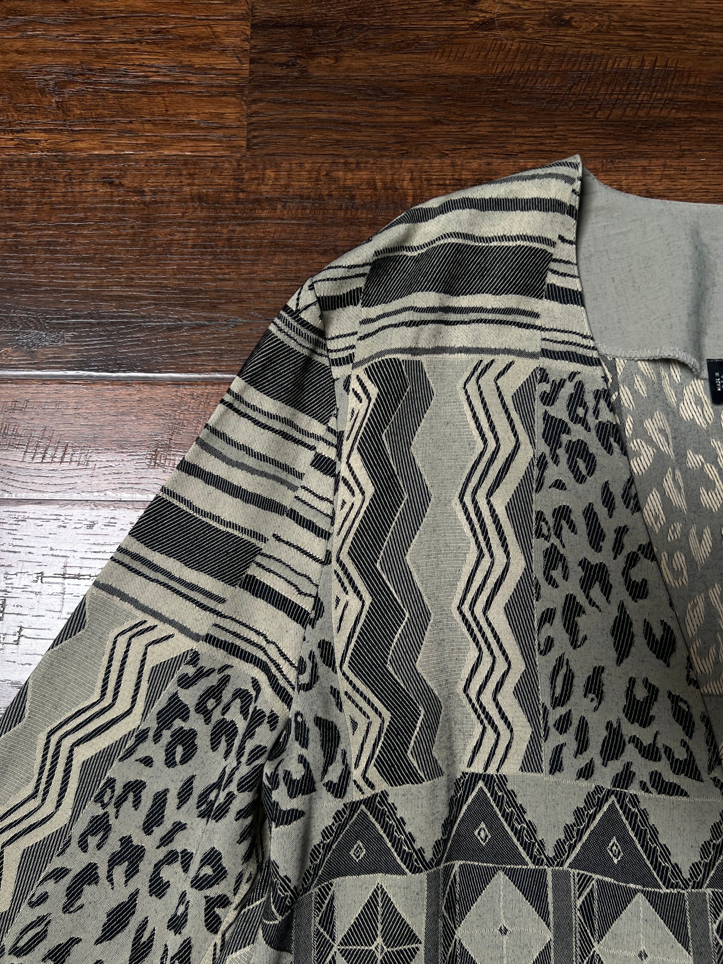 Vintage Signet Acetate Rayon Lightweight Jacket – Geometric Animal Print – Medium