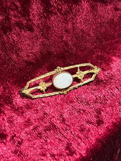 Vintage Jewelry - Brooch - 14KT Gold Filled - Art Nouveau Design - Synthetic Opal