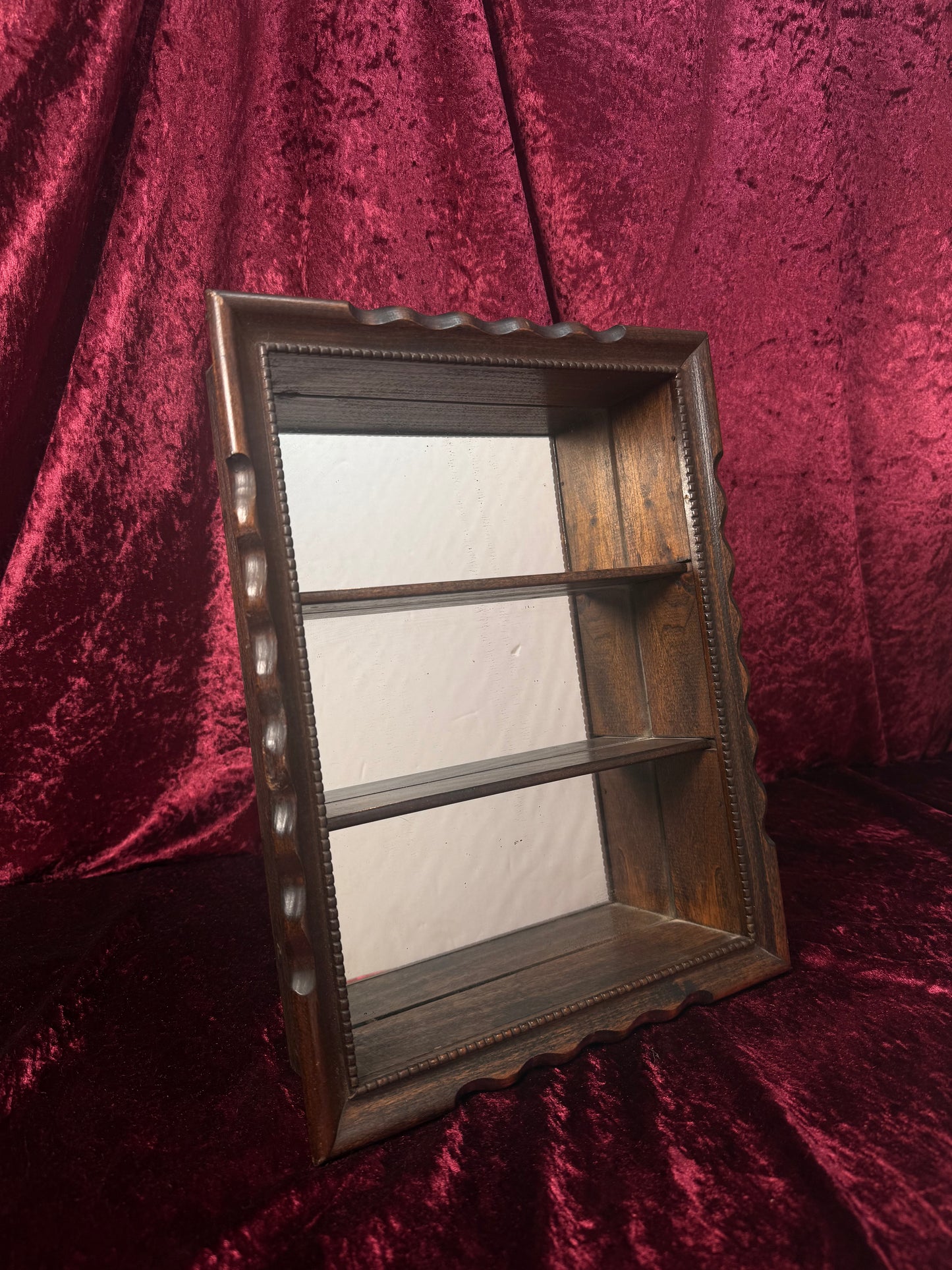 Vintage Wood Wall Trinket Shelf – Mirror Back Curio Shadow Box with Scalloped Frame