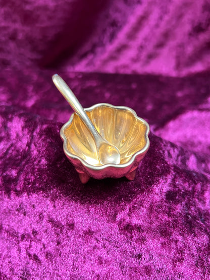 Vintage Kitchen - Porcelain Scalloped Salt Bowl with Spoon - Gold - Footed