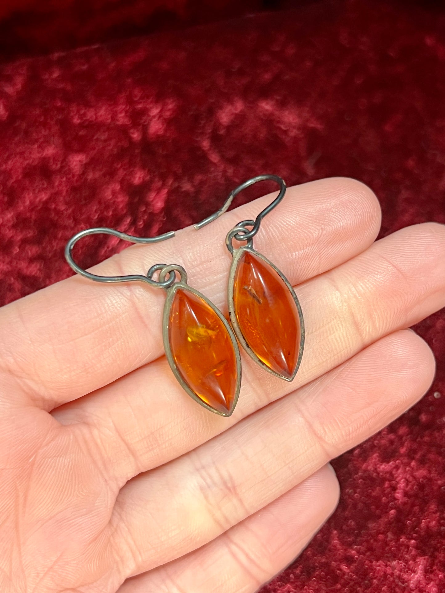 Vintage Jewelry - Dangle / Drop Earrings - 925 Silver - Cat's Eye Shaped Amber Stone