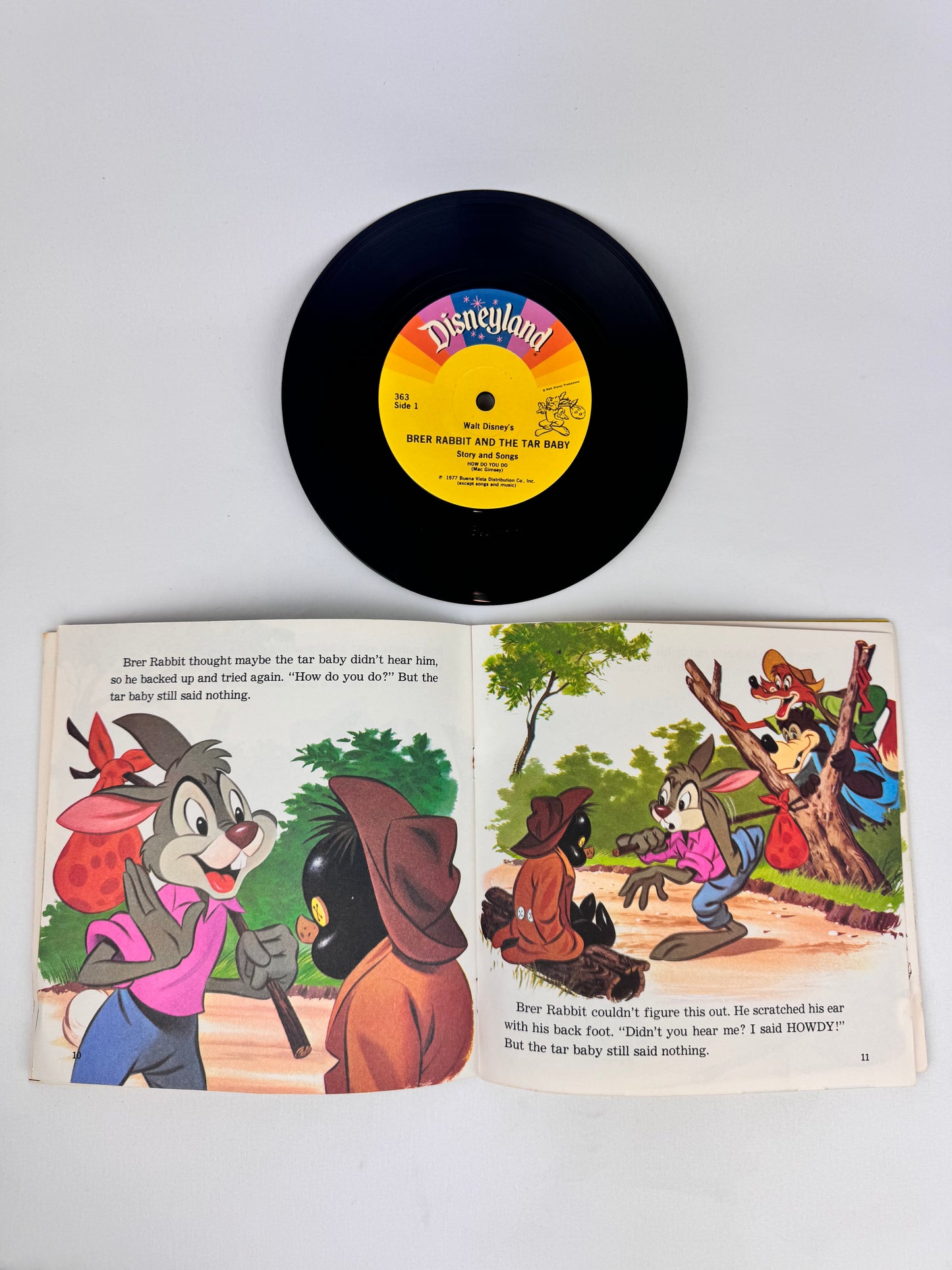 Vintage 7” Vinyl Book & Record - Disney's The Story of Brer Rabbit and the Tar Baby - 1977