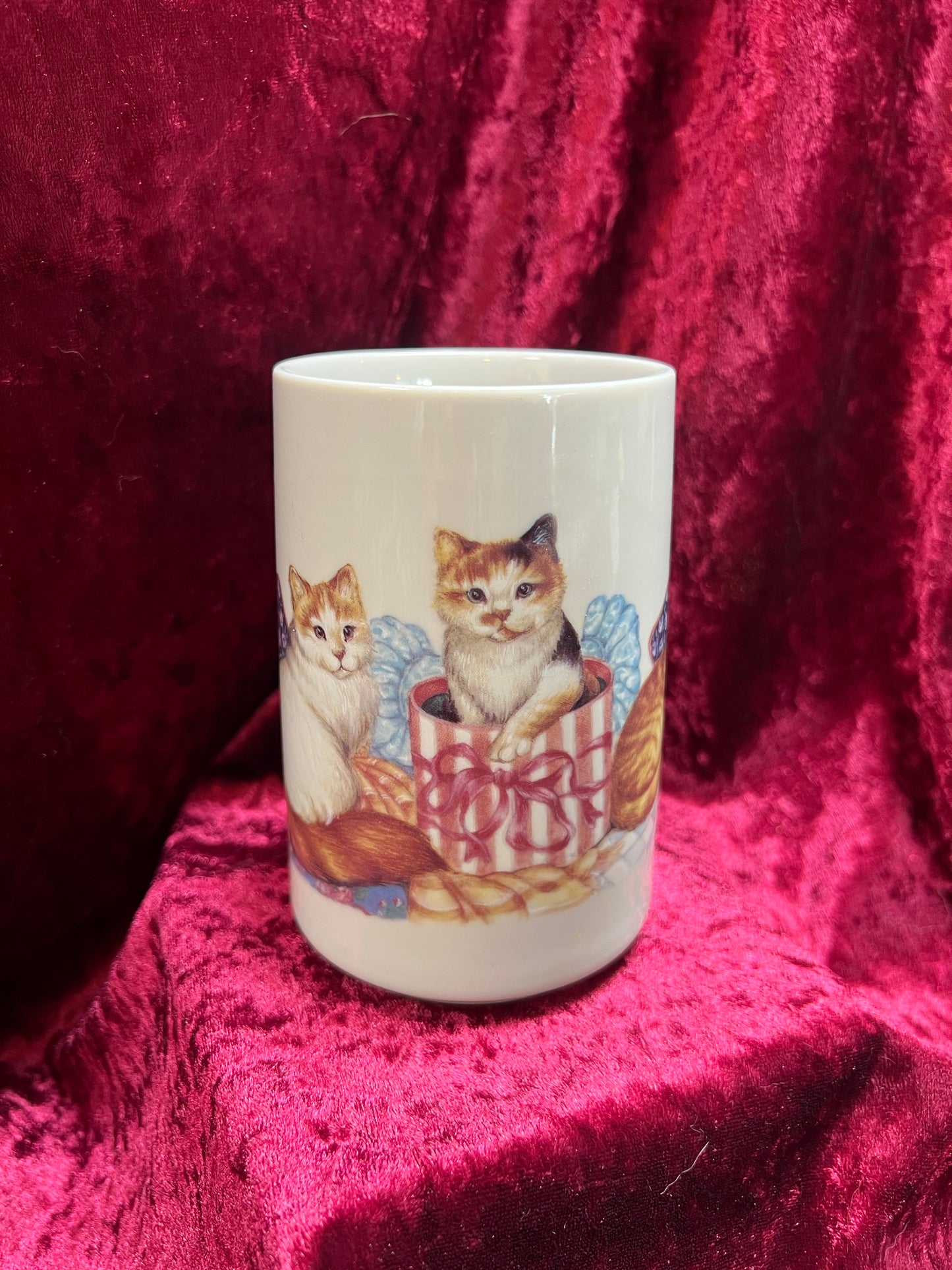 Vintage Mug - Novelty Coffee Cup - Cuddling House Cats - Otagiri Japan