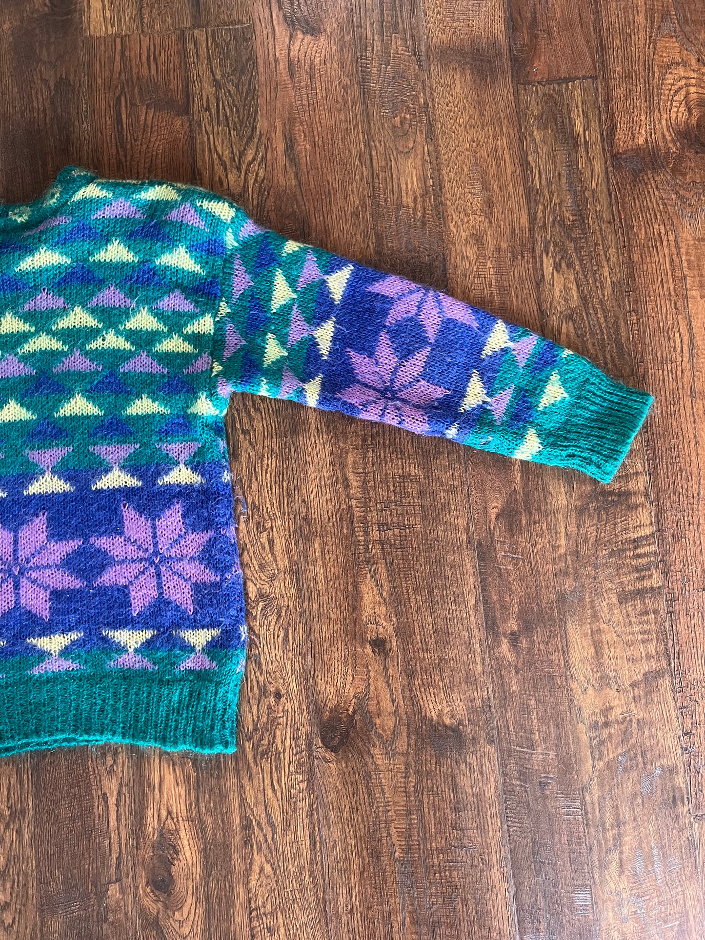 Vintage Clothing - Knit Pullover Sweater - All Over Geometric Pattern  - Gallagher - Small