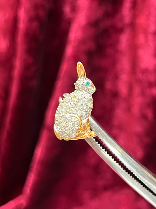 Vintage Jewelry - Pin / Brooch - Gold Tone Metal - Clear Rhinestones - Green Eye Bunny Rabbit