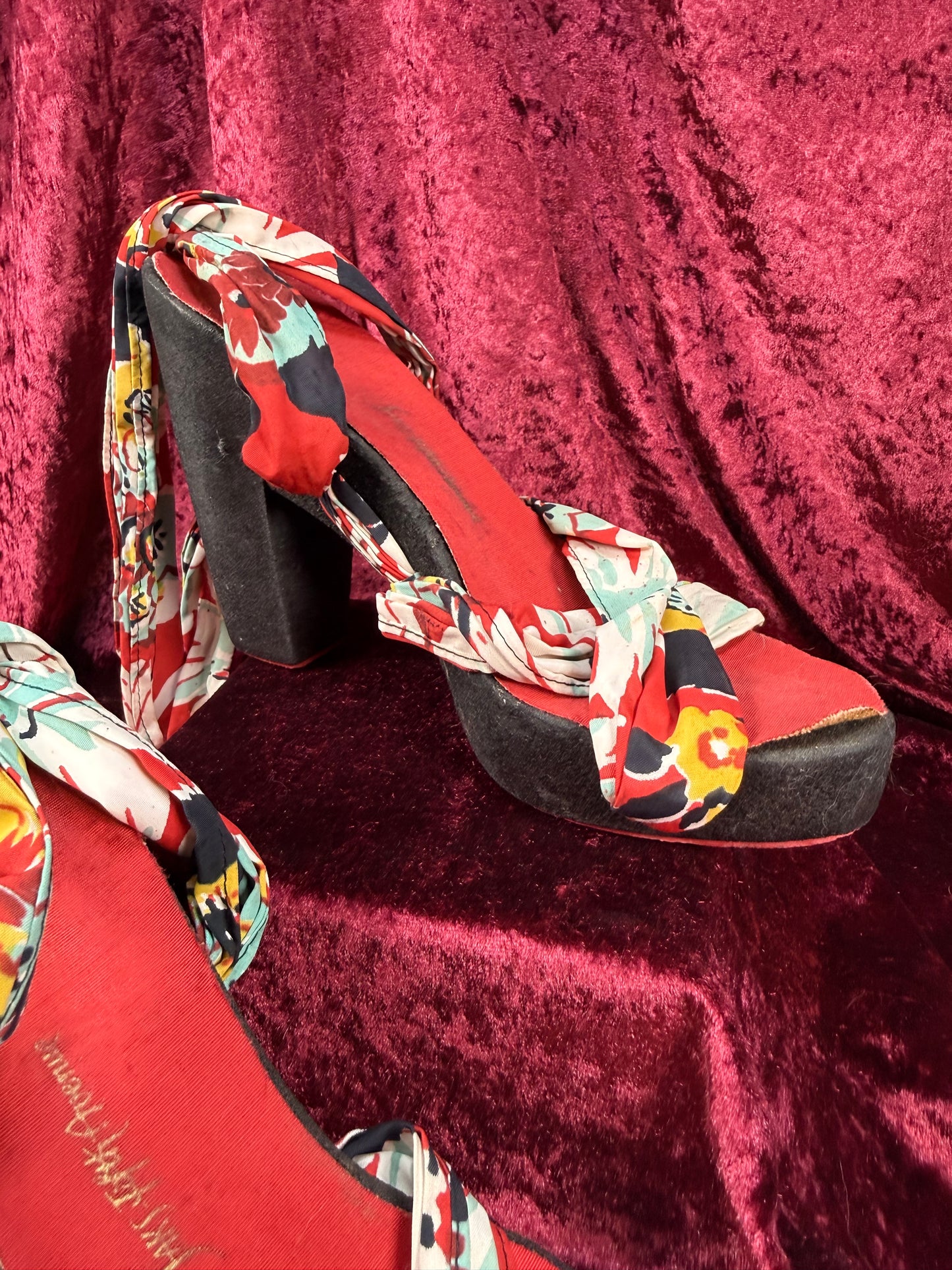 Vintage Saks Fifth Avenue Platform Pin Up Heels – Wood Sole Floral Wrap Tie Sandals