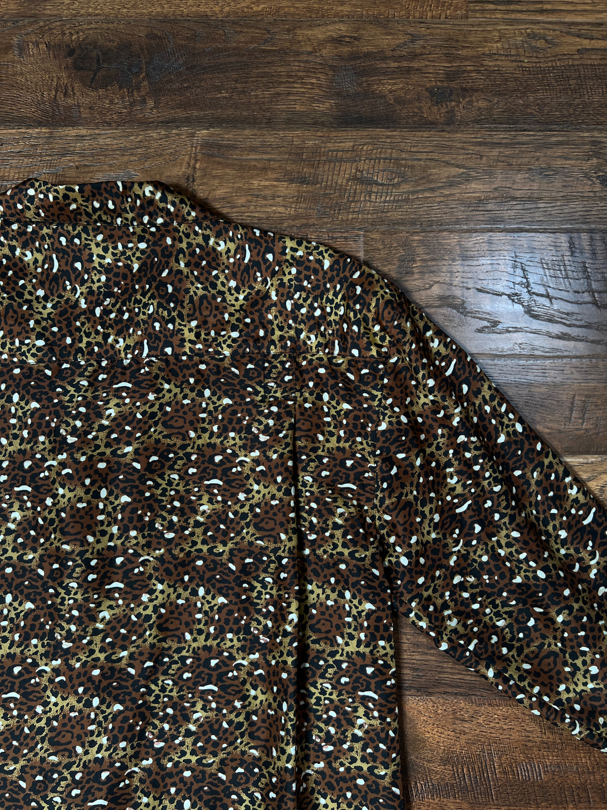 Vintage FY2 100% Silk Blouse - Brown Cheetah Animal Print Button Front - Size Medium