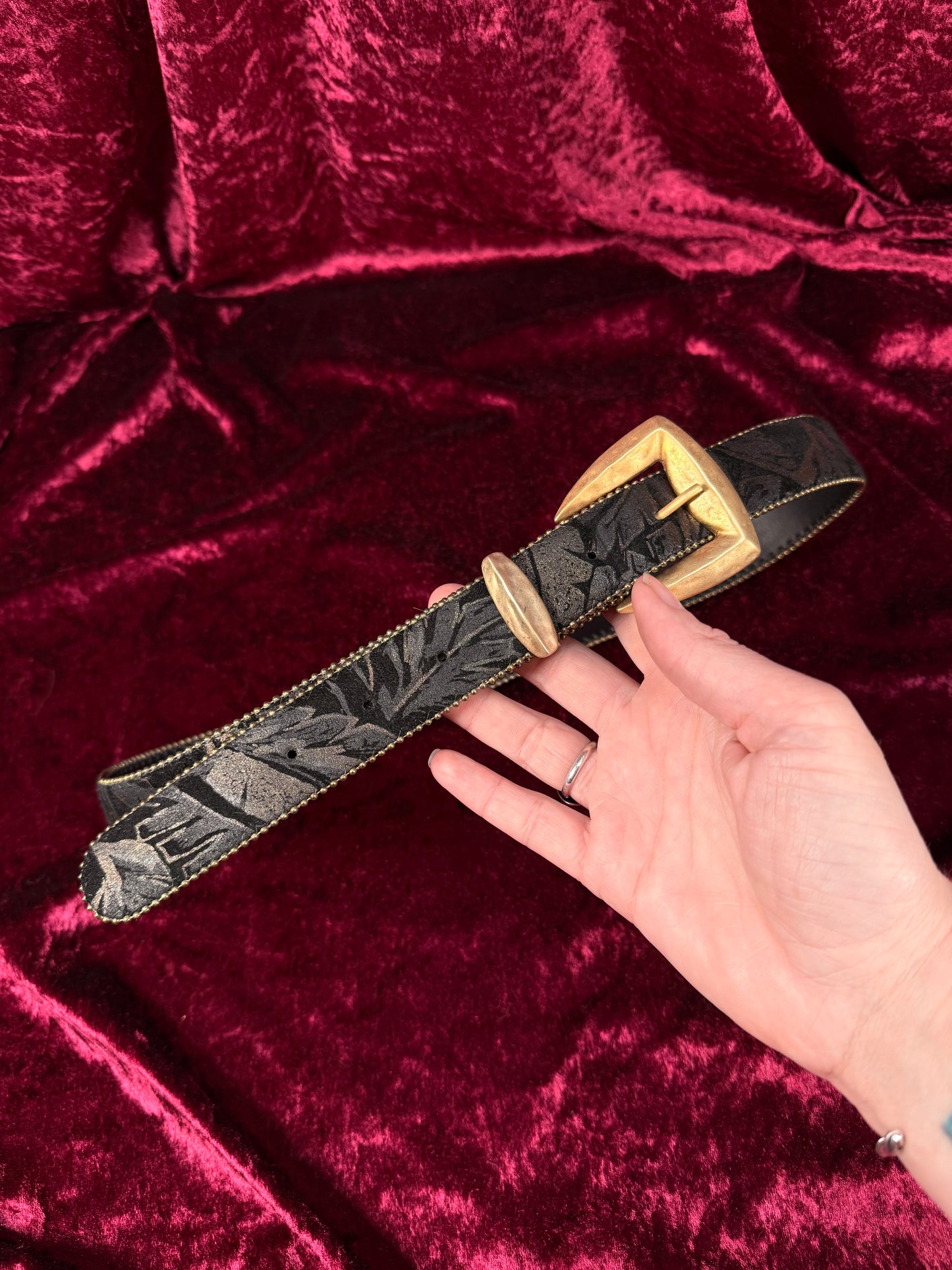 Vintage Accessories - Genuine Leather Belt - Hand Painted Leaves with Brass Hardware - M/L