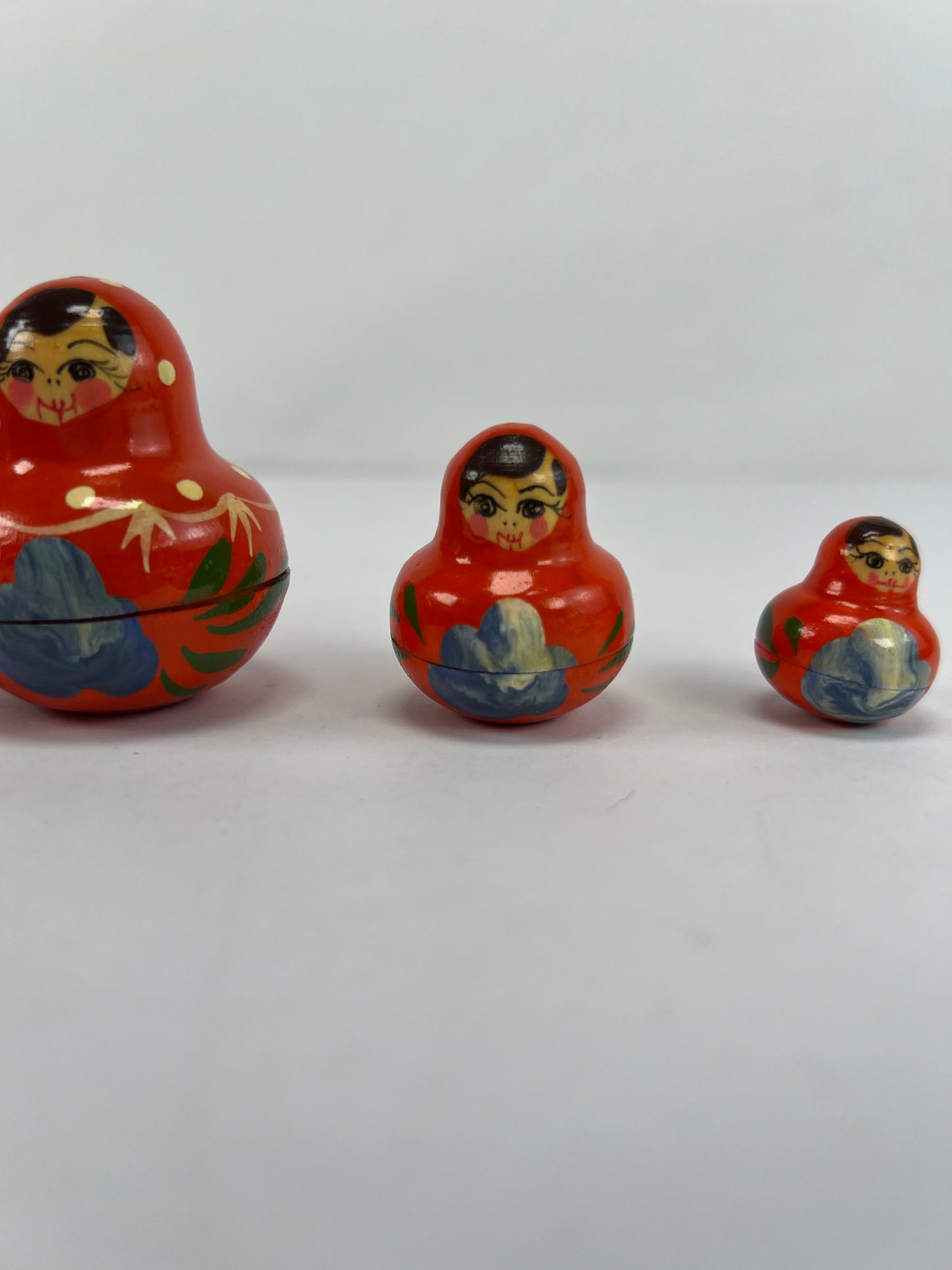 Vintage Trinkets - Russian Matryoshka Nesting Dolls - Orange & Blue - Unsigned