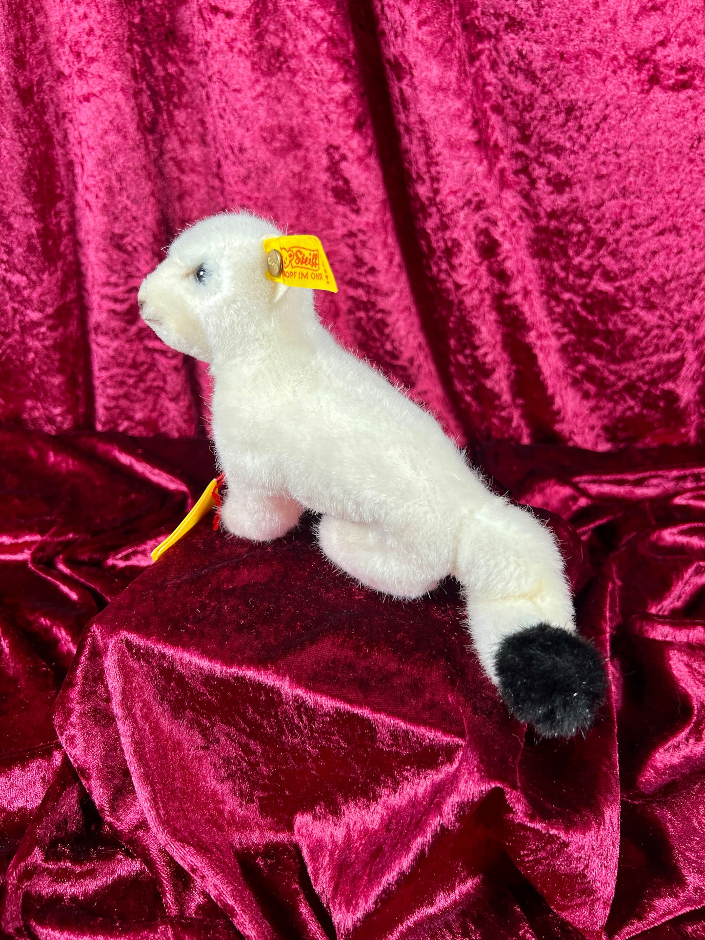 Vintage Collectibles - Miniature Stuffed Toy - Wizzy The Weasel - 1480/12 - Steiff - Germany