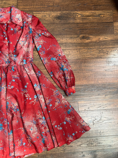 Vintage Clothing - Long Sleeve Fit and Flare Shirt Dress - Mid Century Floral Pattern on Red - Medium